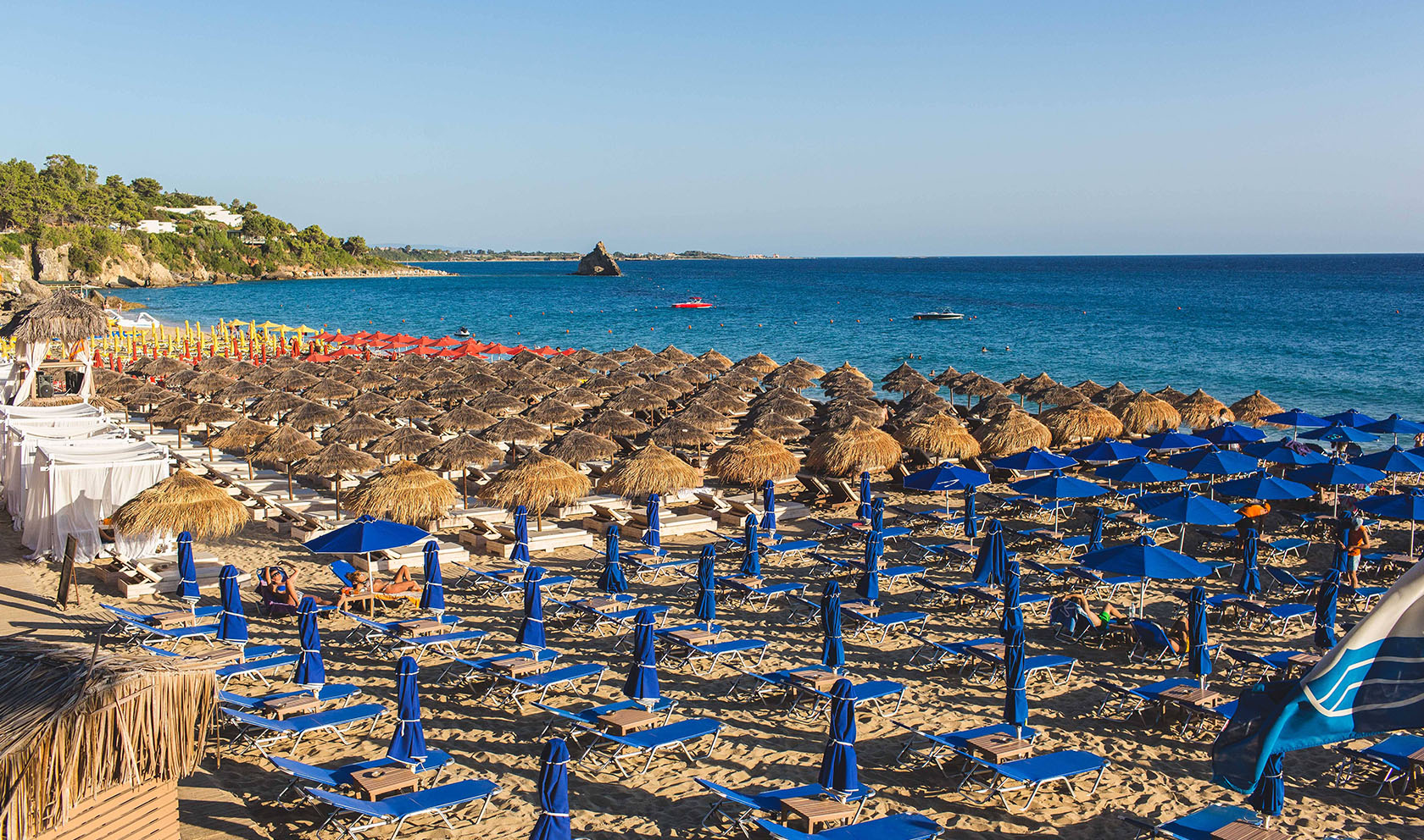 Makrys Gialos Beach